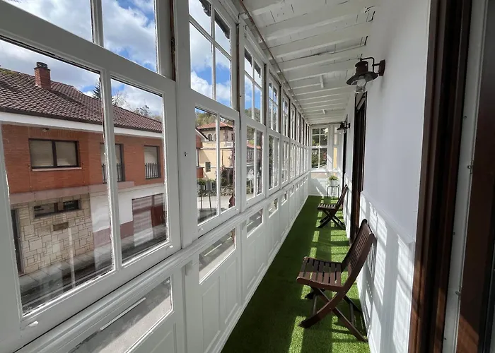 Apartamentos Villacarriedo 比利亚卡列多